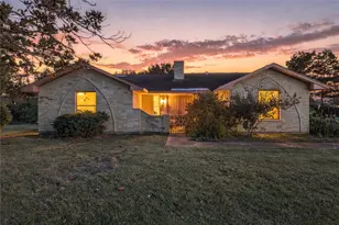 815 County Rd 32, Angleton, TX 77515 - Photo 1