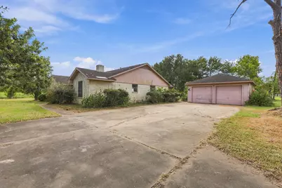 815 County Road 32, Angleton, TX 77515 - Photo 25