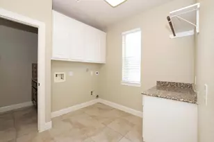95 W Hullwood Cir, The Woodlands, TX 77389 - Photo 23