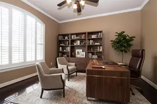 95 W Hullwood Cir, The Woodlands, TX 77389 - Photo 9