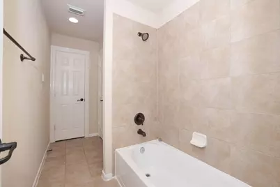 95 W Hullwood Circle, The Woodlands, TX 77389 - Photo 33