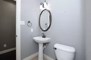 95 W Hullwood Cir, The Woodlands, TX 77389 - Photo 7