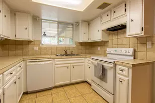 2522 Lower Valley Dr, Houston, TX 77067 - Photo 11