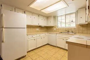 2522 Lower Valley Dr, Houston, TX 77067 - Photo 9