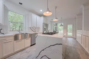 3 Vincent Ct, The Woodlands, TX 77382 - Photo 11