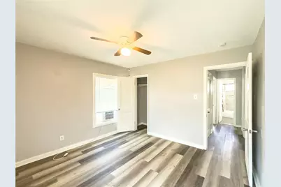 111 Holly Street, Lake Jackson, TX 77566 - Photo 13