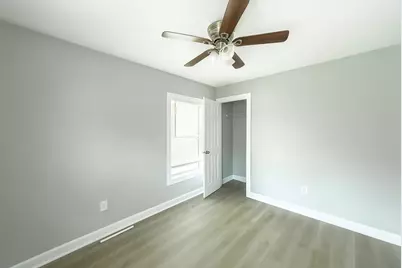 111 Holly Street, Lake Jackson, TX 77566 - Photo 9