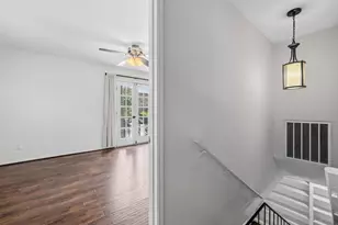 5534 Beverly Hill St, Houston, TX 77056 - Photo 19