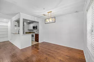 5534 Beverly Hill St, Houston, TX 77056 - Photo 5