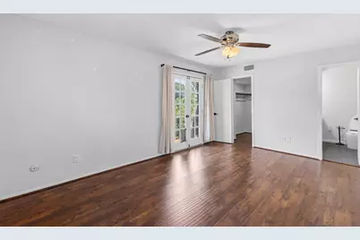 5534 Beverlyhill Street #8, Houston, TX 77056 - Photo 19