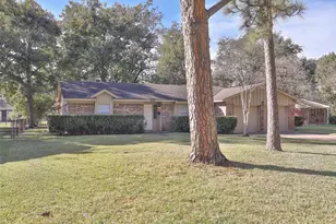 606 Venice St, Sugar Land, TX 77478 - Photo 3