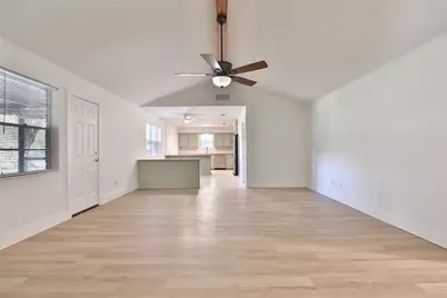 606 Venice Street, Sugar Land, TX 77478 - Photo 9