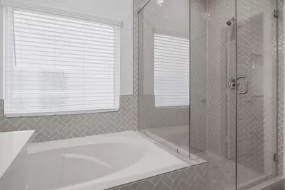 11404 Irish River Drive, Houston, TX 77047 - Photo 33