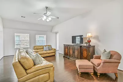 318 Lake Line Drive, Alvin, TX 77511 - Photo 7