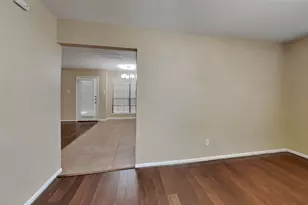 151 E Pathfinders Cir, The Woodlands, TX 77381 - Photo 7