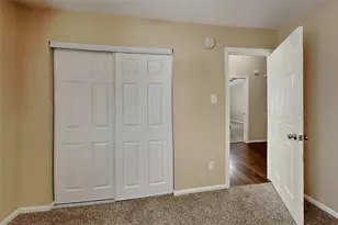 151 E Pathfinders Cir, The Woodlands, TX 77381 - Photo 13