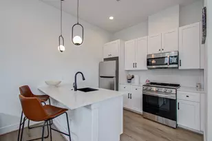 203 Danna Ln, Houston, TX 77009 - Photo 9