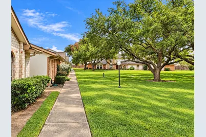 54 T Huxley Lane, Missouri City, TX 77459 - Photo 5