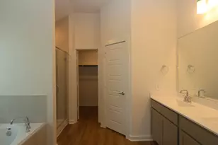 989 Garden Path Dr, Willis, TX 77378 - Photo 5