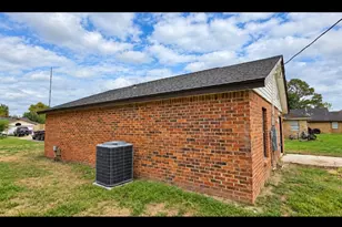 733 Pine Ave, Prairie View, TX 77445 - Photo 3