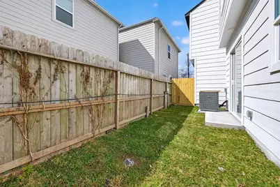 967 Highland Light Lane, Houston, TX 77091 - Photo 33