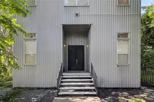 402 Harvard St, Houston, TX 77007 - Photo 3