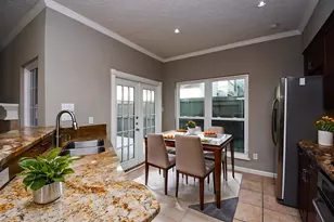 9400 Doliver Dr, Houston, TX 77063 - Photo 15
