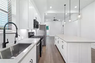 2039 Frst Strm Wy, Conroe, TX 77304 - Photo 11