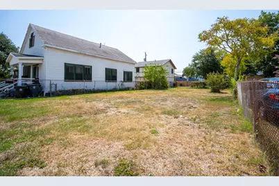 3615 Avenue N, Galveston, TX 77550 - Photo 3