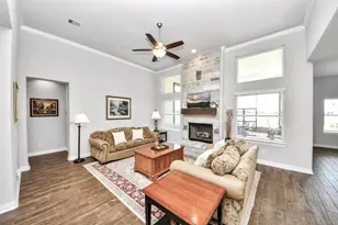 103 Lily Ln, Rosharon, TX 77583 - Photo 5