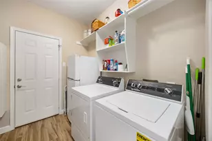 5498 Apple Blossom Ln, Friendswood, TX 77546 - Photo 15