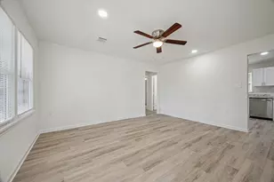 3105 Babin Dr, Texas City, TX 77590 - Photo 3