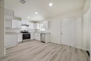 3105 Babin Dr, Texas City, TX 77590 - Photo 5