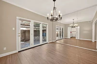 11711 Memorial Drive #13, Houston, TX 77024 - Photo 13