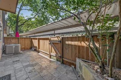 11711 Memorial Drive #13, Houston, TX 77024 - Photo 37