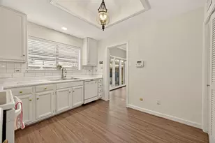11711 Memorial Dr, Houston, TX 77024 - Photo 17