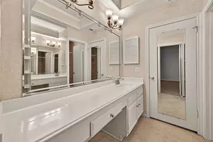 11711 Memorial Dr, Houston, TX 77024 - Photo 25