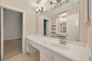 11711 Memorial Dr, Houston, TX 77024 - Photo 27