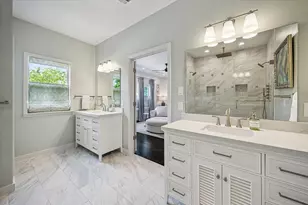 230 E 25th St, Houston, TX 77008 - Photo 33