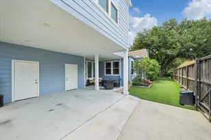 230 E 25th St, Houston, TX 77008 - Photo 45