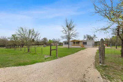 1014 Doe Run, Caldwell, TX 77836 - Photo 1