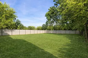 1222 E 28th St, Houston, TX 77009 - Photo 1