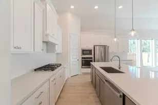 15910 Mahogany Mist Dr, Conroe, TX 77302 - Photo 9