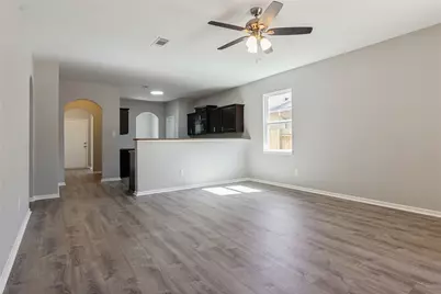 10627 Pine Landing Drive, Houston, TX 77088 - Photo 7