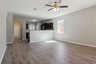 10627 Pine Landing Dr, Houston, TX 77088 - Photo 7