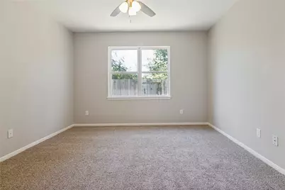 10627 Pine Landing Drive, Houston, TX 77088 - Photo 13