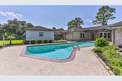 803 Greenbriar Avenue, Friendswood, TX 77546 - Photo 47