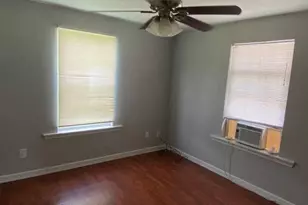 3204 Napoleon St, Houston, TX 77004 - Photo 3