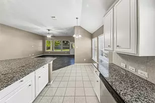 14111 Austin Hollow Ct, Houston, TX 77044 - Photo 3