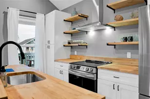 1041 Sunset Circle W, Crystal Beach, TX 77650 - Photo 27